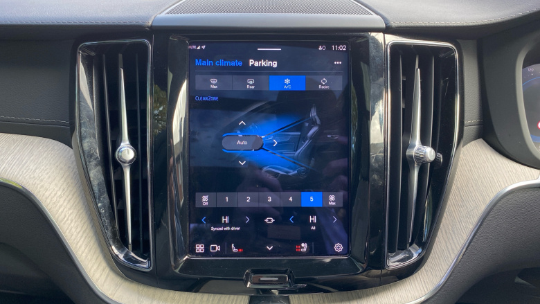 Volvo XC60 2.0 T8 [455] RC PHEV Ultimate Dark 5dr AWD Gtron Estate